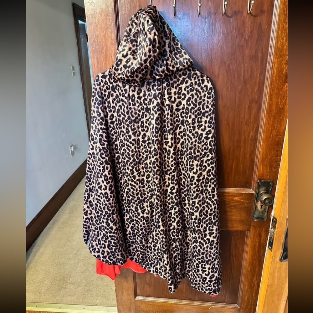 Leopard Print Cloak Halloween Costume - Picture 5 of 5